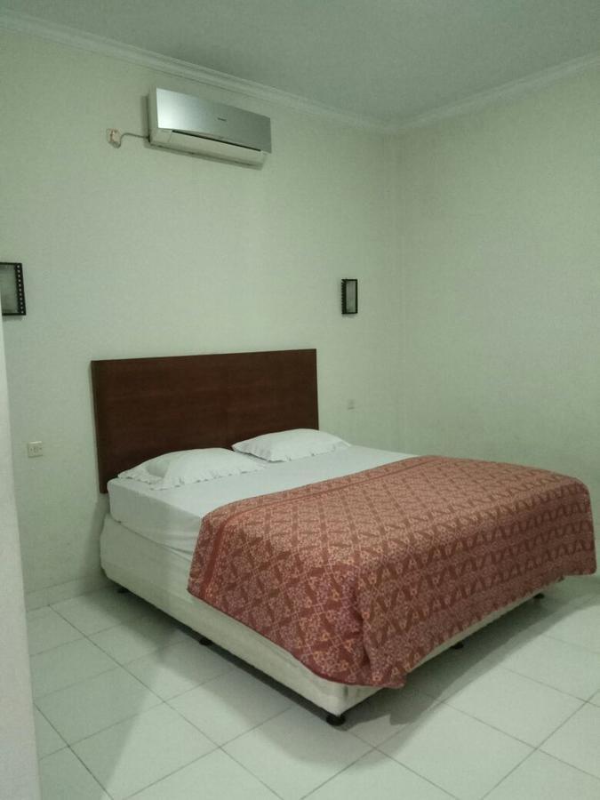 แฮปปี้ แฟมิลี โฮเต็ล Hotel ยอกยาการ์ตา ภายนอก รูปภาพ